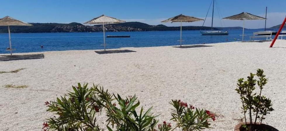 Roso Apartment With Sea View Trogir Luaran gambar